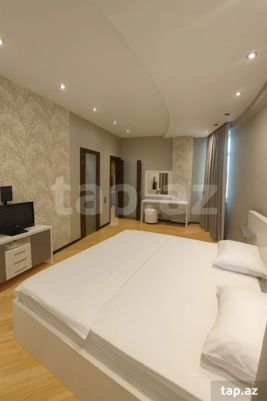Kirayə verilir 3 otaqlı yeni tikili 115 m²