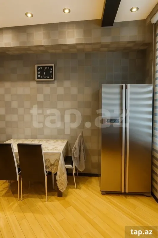 Kirayə verilir 3 otaqlı yeni tikili 115 m²