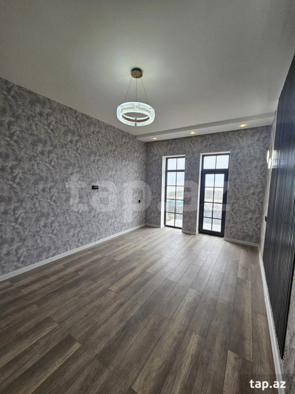 Satılır 5 otaqlı həyət evi