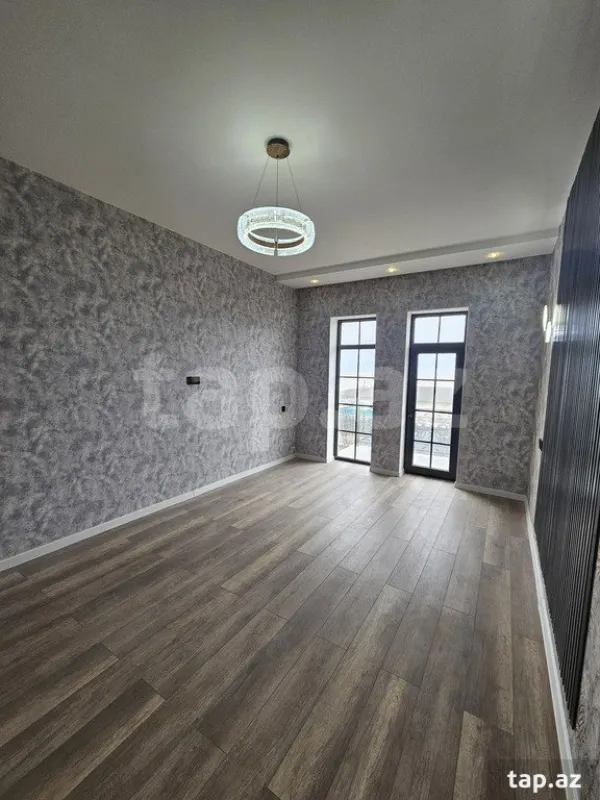 Satılır 5 otaqlı həyət evi