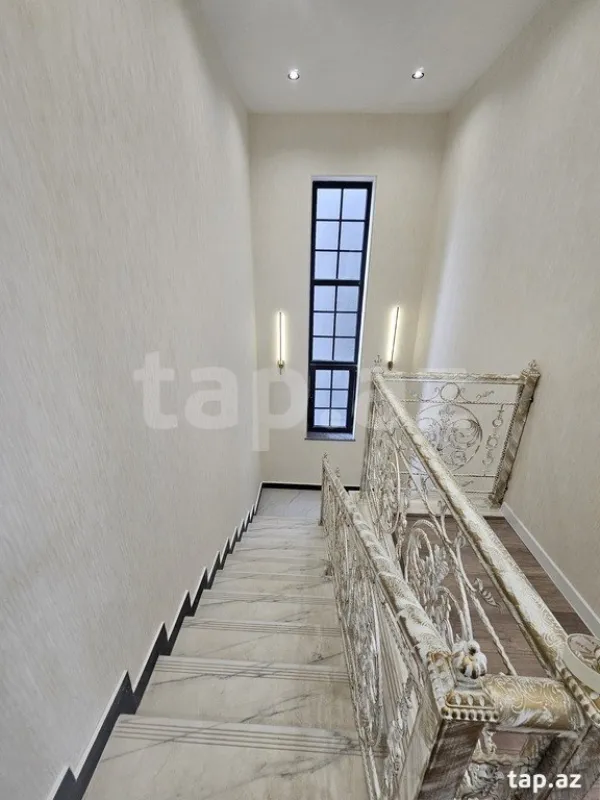 Satılır 5 otaqlı həyət evi
