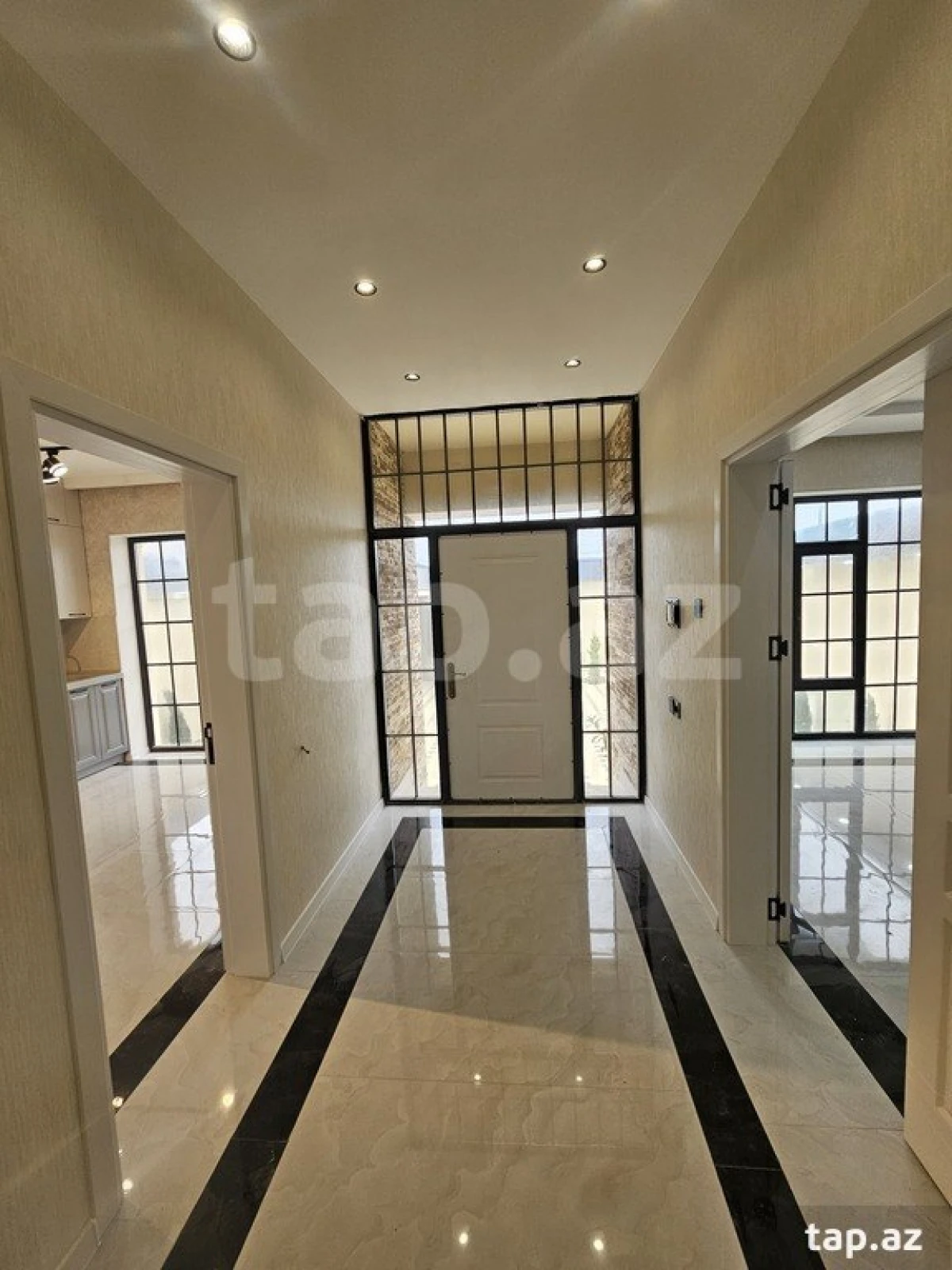 Satılır 5 otaqlı həyət evi