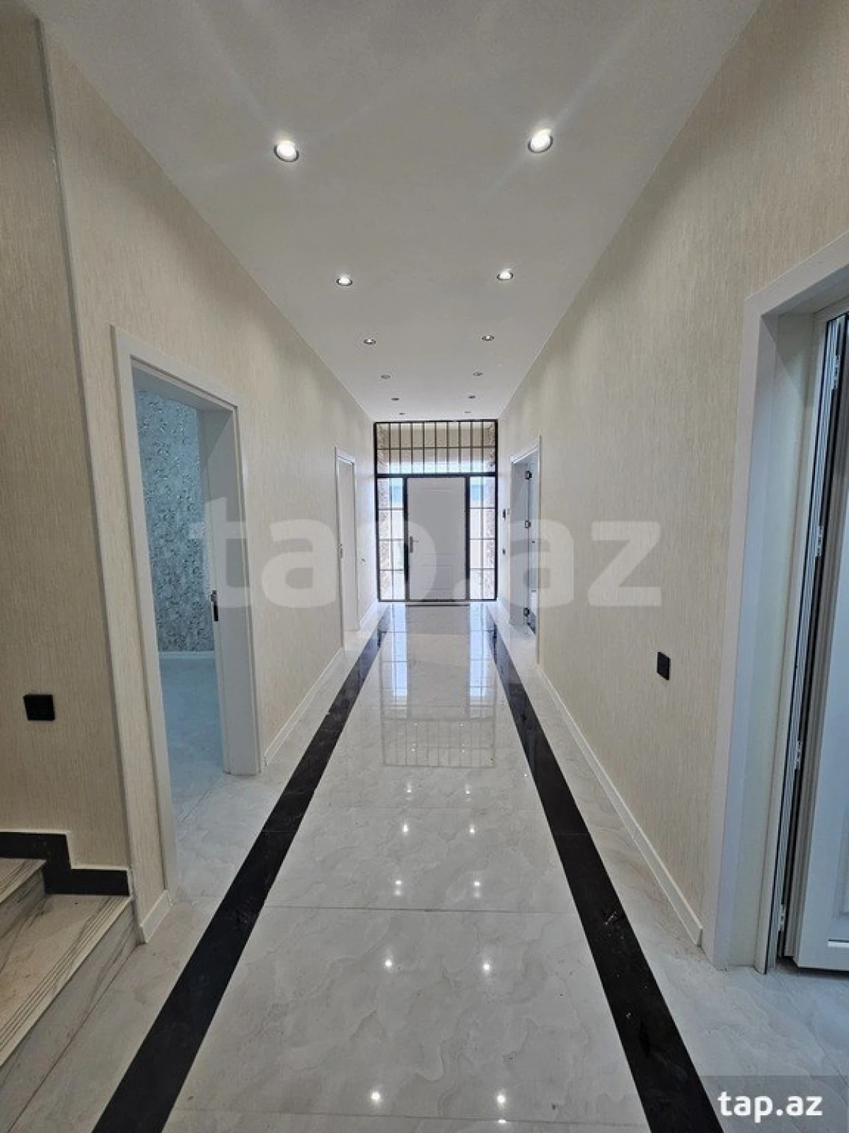 Satılır 5 otaqlı həyət evi