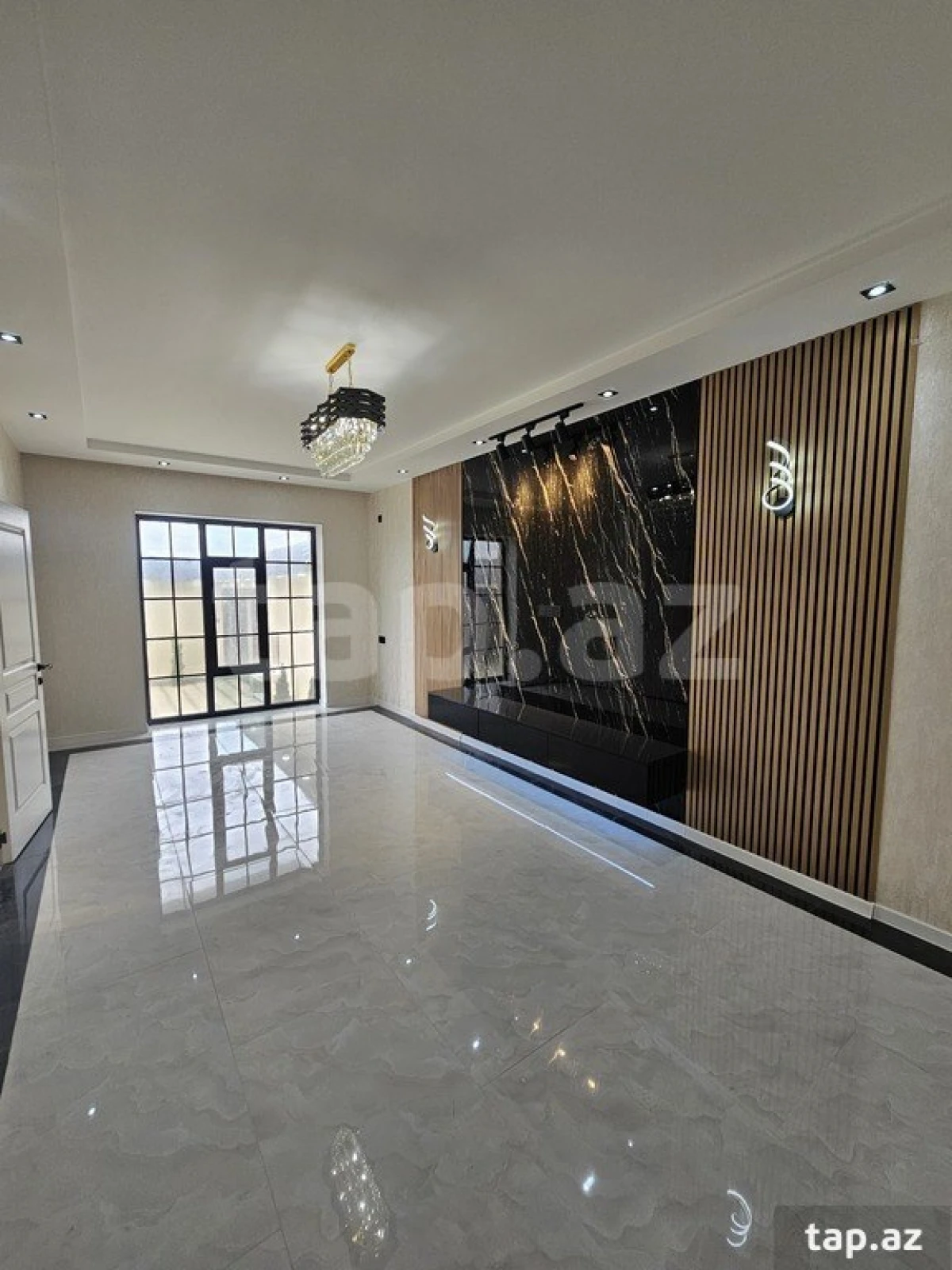 Satılır 5 otaqlı həyət evi