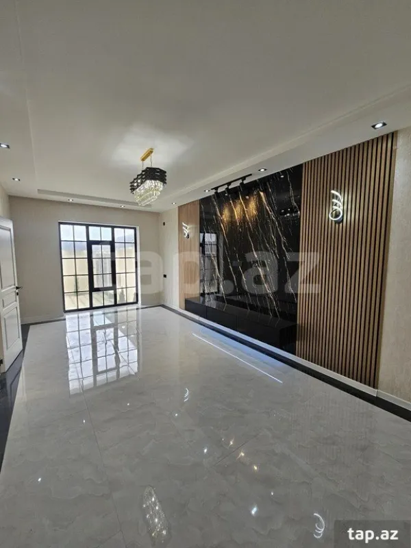Satılır 5 otaqlı həyət evi