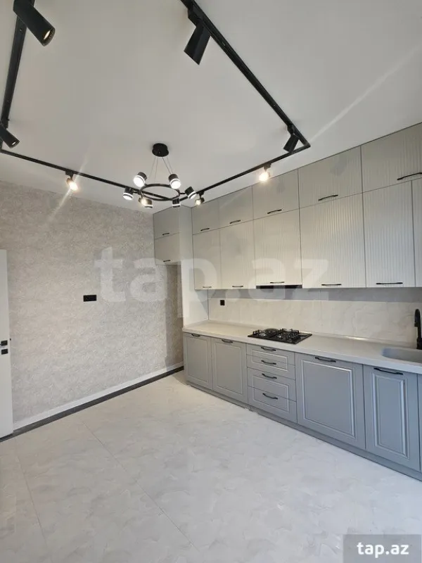 Satılır 5 otaqlı həyət evi