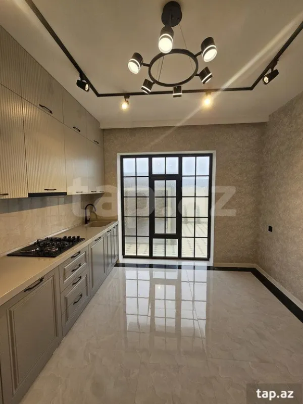 Satılır 5 otaqlı həyət evi