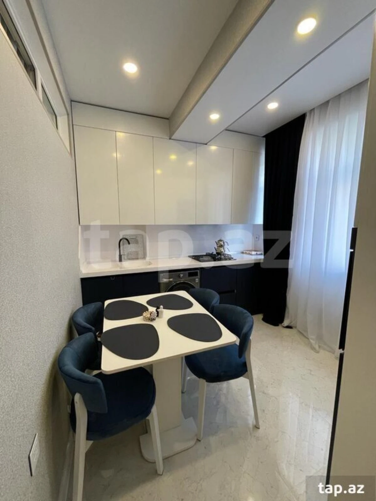 Satılır 3 otaqlı yeni tikili 93 m²