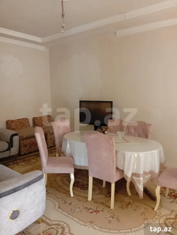 Satılır 5 otaqlı həyət evi