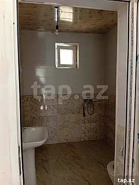 Satılır 5 otaqlı həyət evi