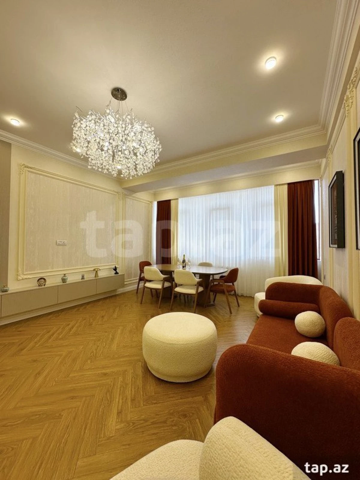 Satılır 3 otaqlı yeni tikili 120 m²