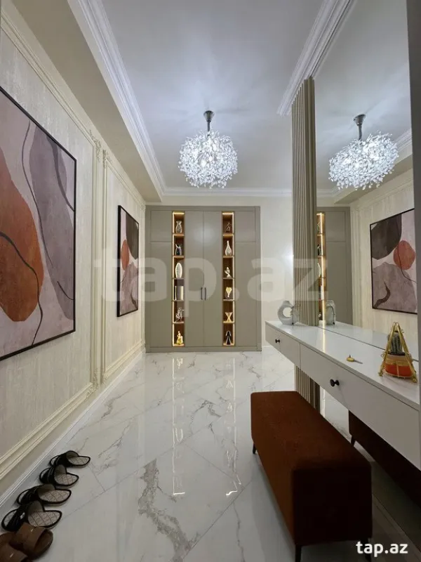 Satılır 3 otaqlı yeni tikili 120 m²