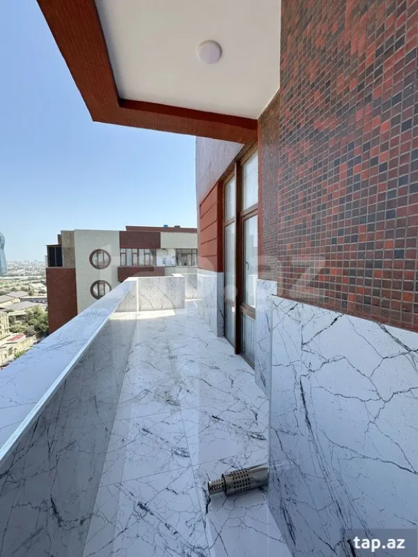 Satılır 3 otaqlı yeni tikili 120 m²