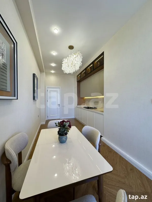 Satılır 3 otaqlı yeni tikili 120 m²