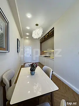 Satılır 3 otaqlı yeni tikili 120 m²