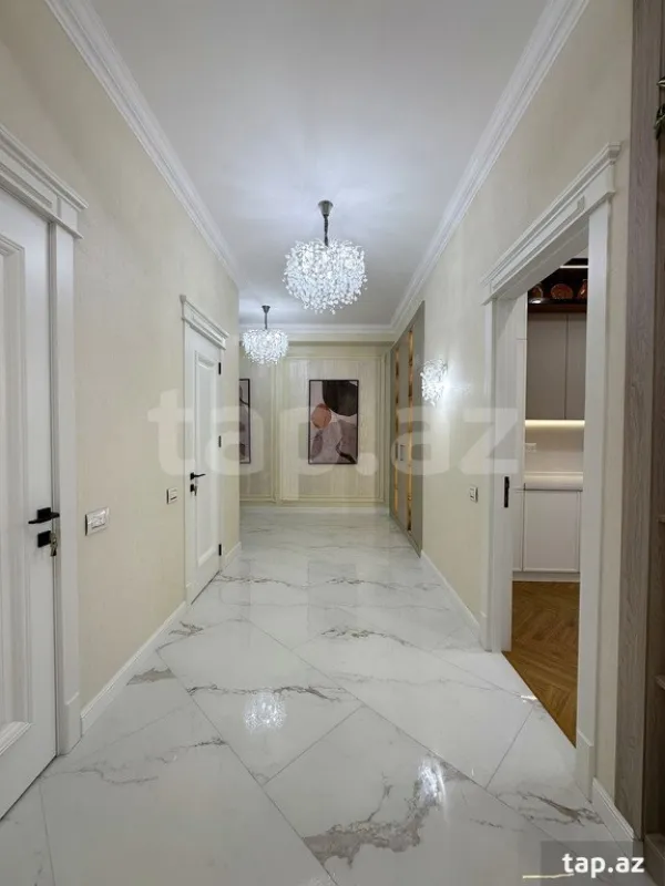 Satılır 3 otaqlı yeni tikili 120 m²