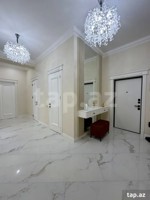 Satılır 3 otaqlı yeni tikili 120 m²