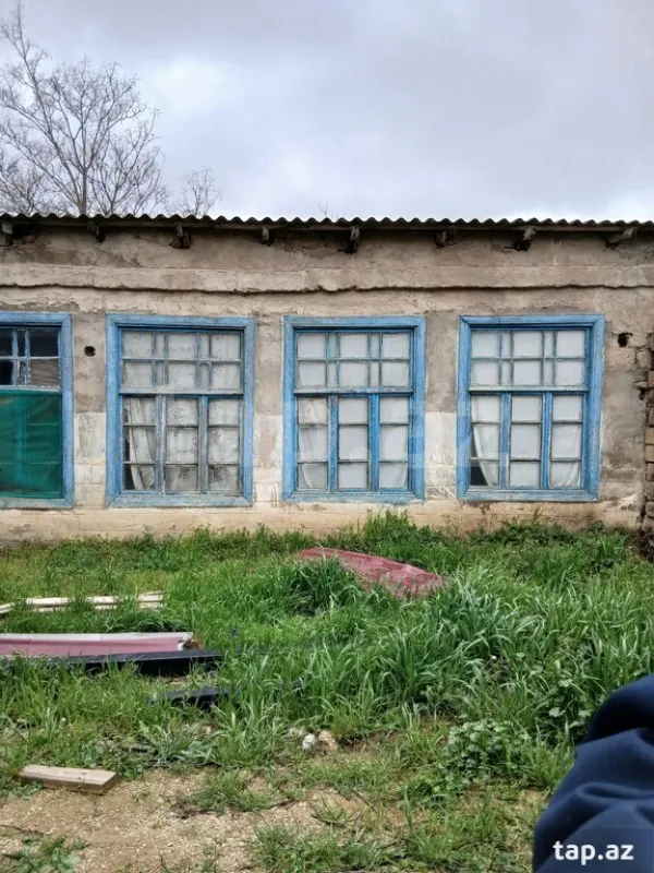 Satılır 3 otaqlı həyət evi