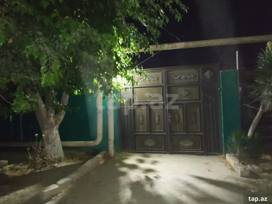 Satılır 4 otaqlı həyət evi 100 m²