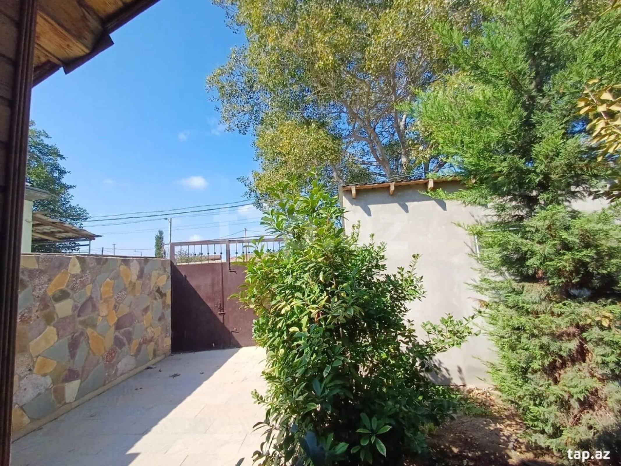 Satılır 4 otaqlı həyət evi 77 m²