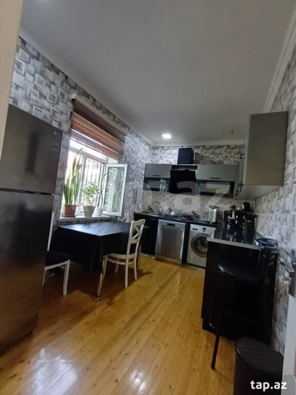 Satılır 4 otaqlı həyət evi 77 m²
