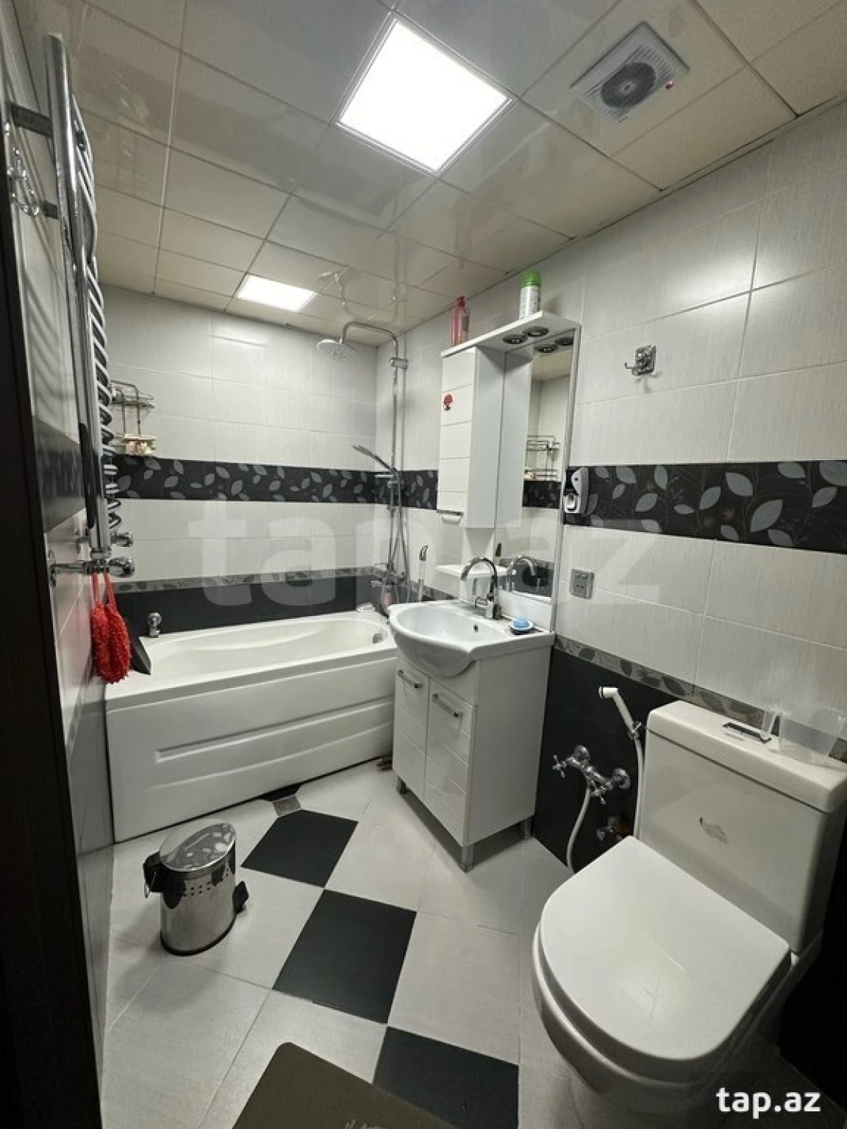 Kirayə verilir 3 otaqlı yeni tikili 70 m²