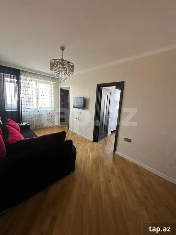 Kirayə verilir 3 otaqlı yeni tikili 70 m²