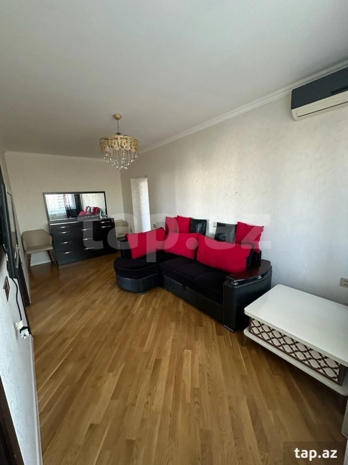 Kirayə verilir 3 otaqlı yeni tikili 70 m²