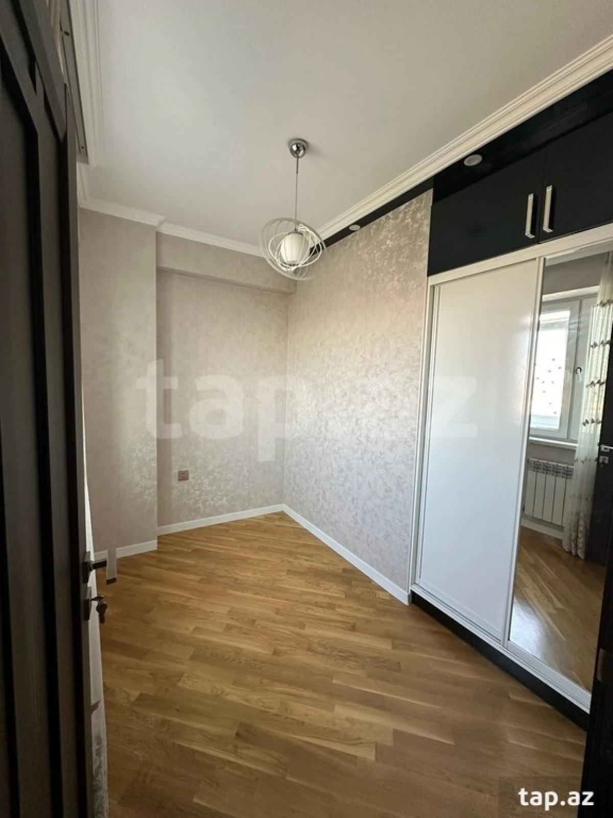 Kirayə verilir 3 otaqlı yeni tikili 70 m²