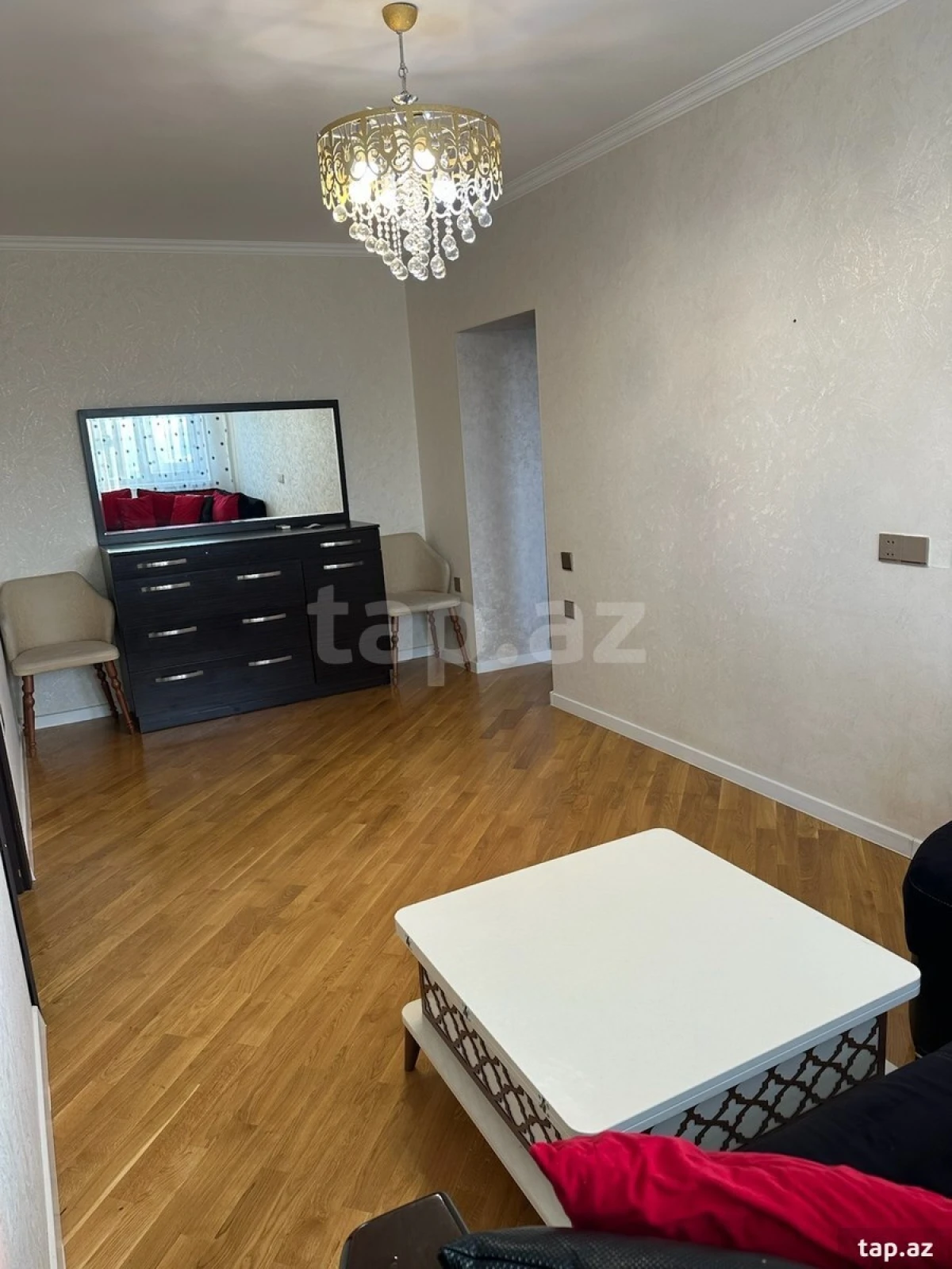 Kirayə verilir 3 otaqlı yeni tikili 70 m²
