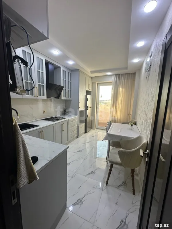 Kirayə verilir 3 otaqlı yeni tikili 70 m²