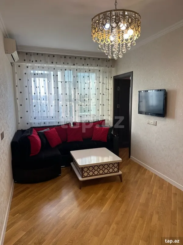 Kirayə verilir 3 otaqlı yeni tikili 70 m²