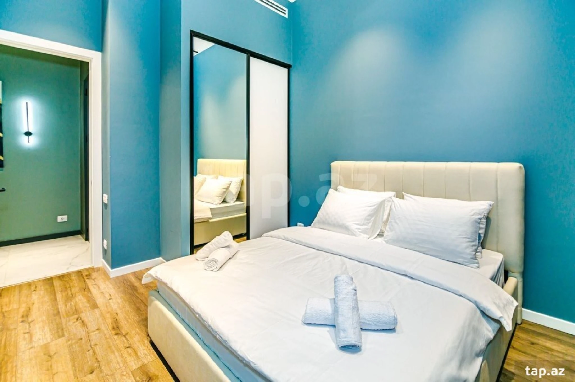 Kirayə verilir 3 otaqlı yeni tikili 150 m²