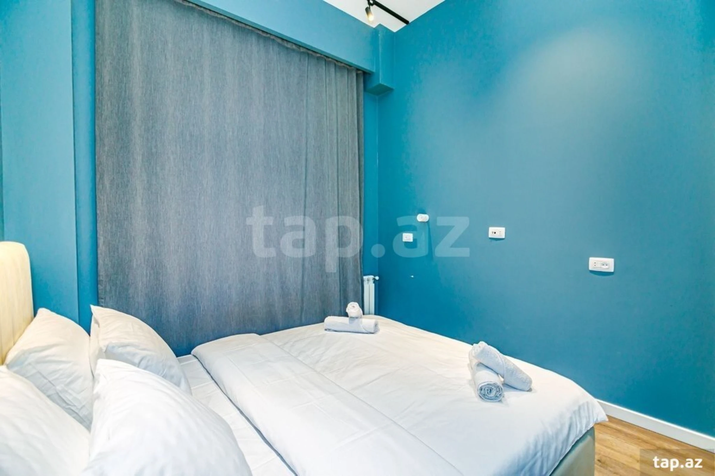 Kirayə verilir 3 otaqlı yeni tikili 150 m²