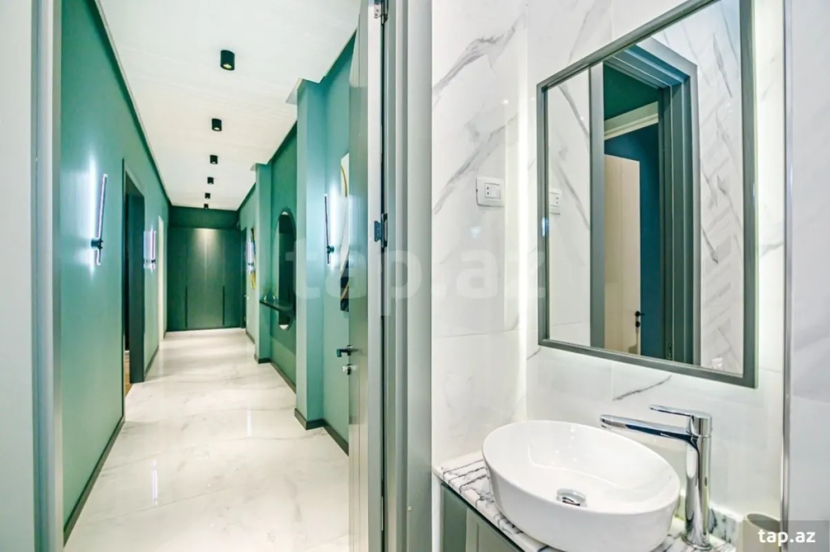 Kirayə verilir 3 otaqlı yeni tikili 150 m²