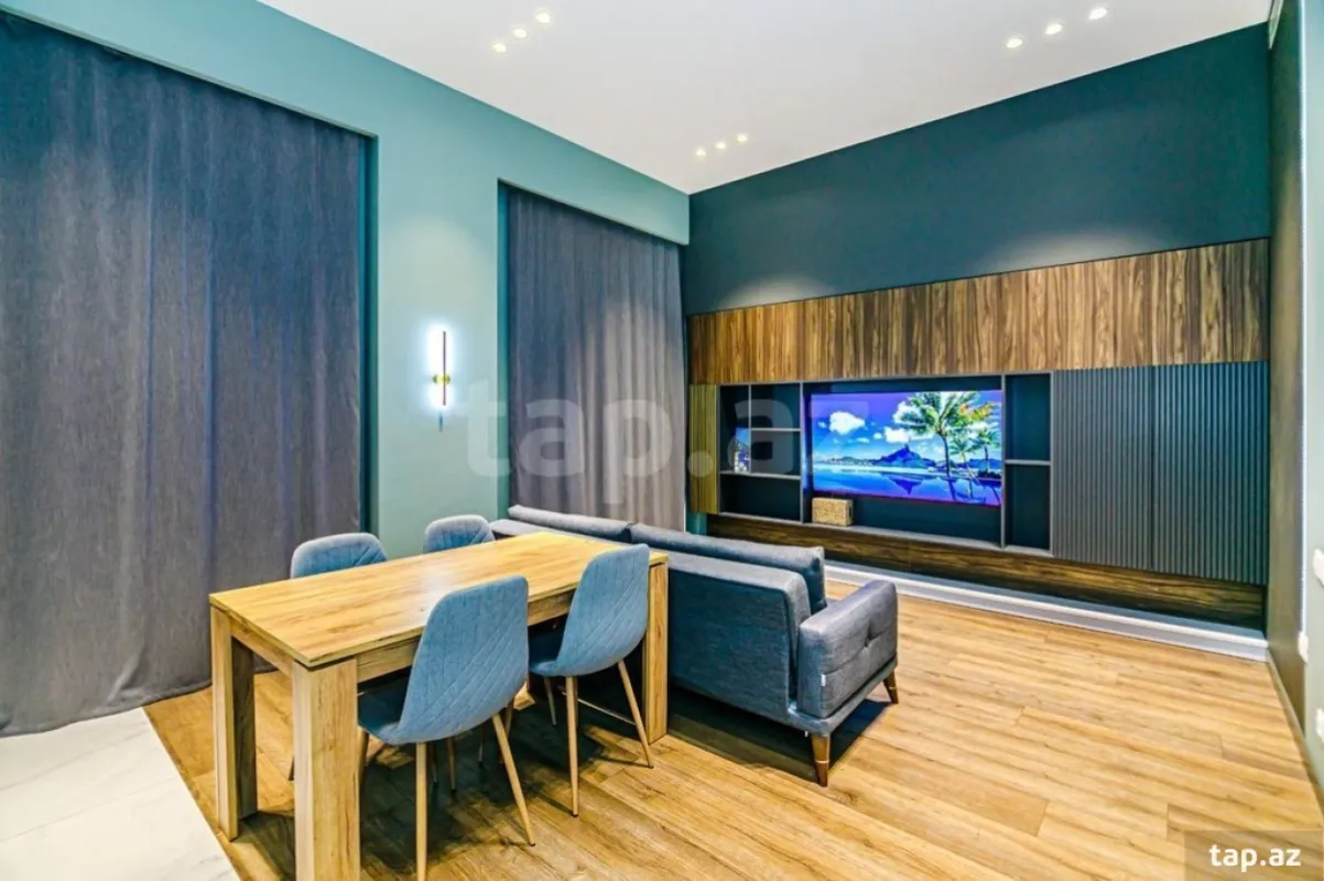 Kirayə verilir 3 otaqlı yeni tikili 150 m²