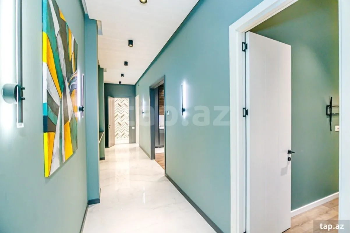 Kirayə verilir 3 otaqlı yeni tikili 150 m²