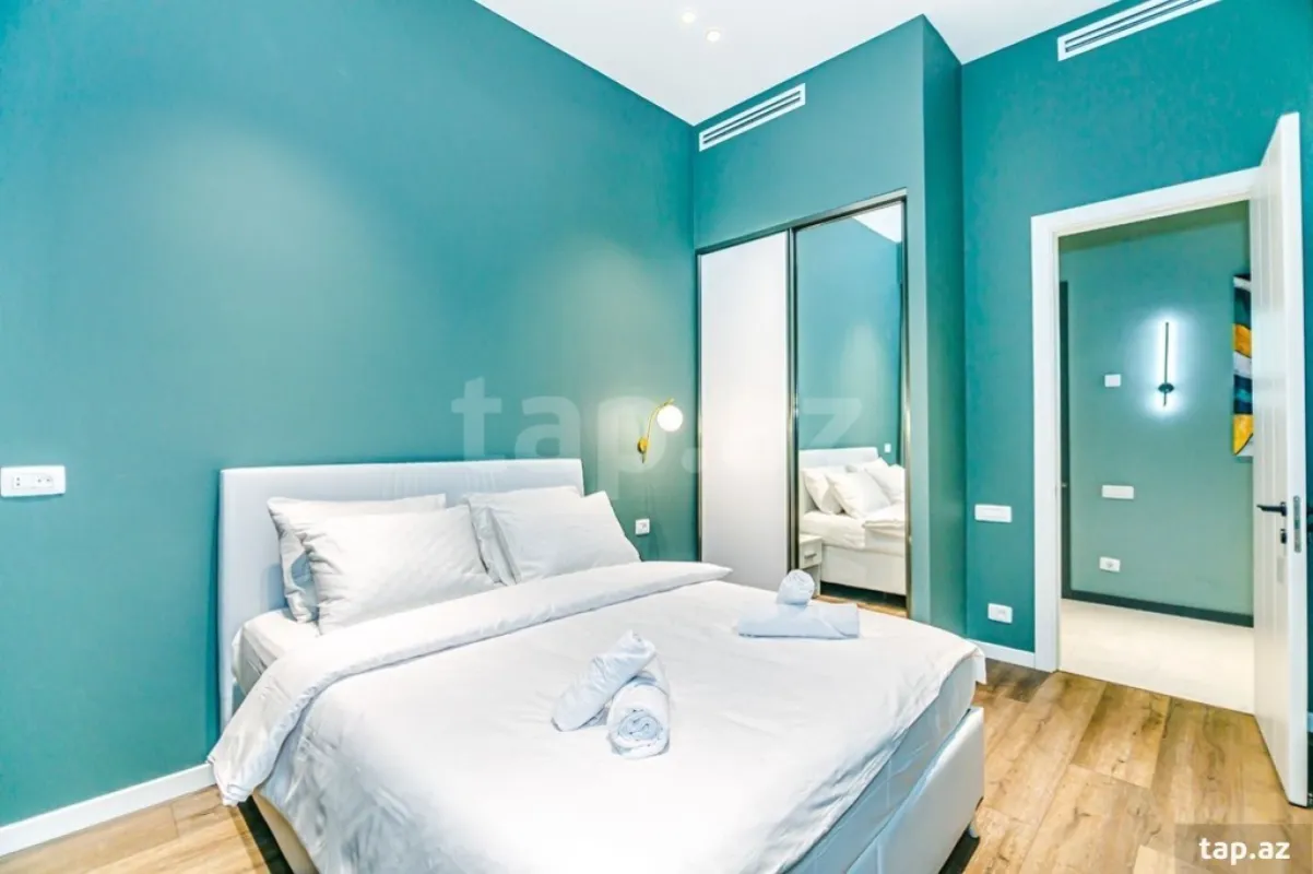 Kirayə verilir 3 otaqlı yeni tikili 150 m²