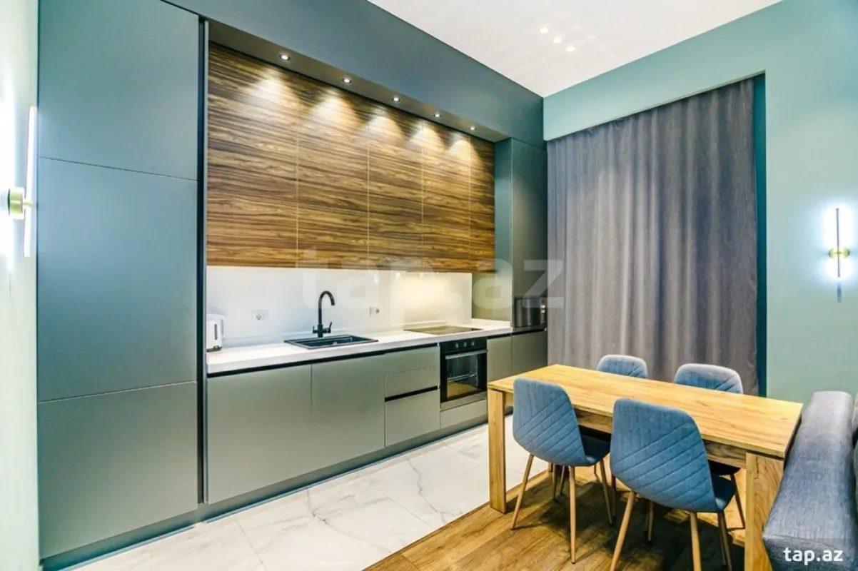 Kirayə verilir 3 otaqlı yeni tikili 150 m²