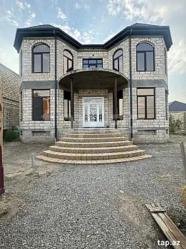 Satılır 7 otaqlı həyət evi