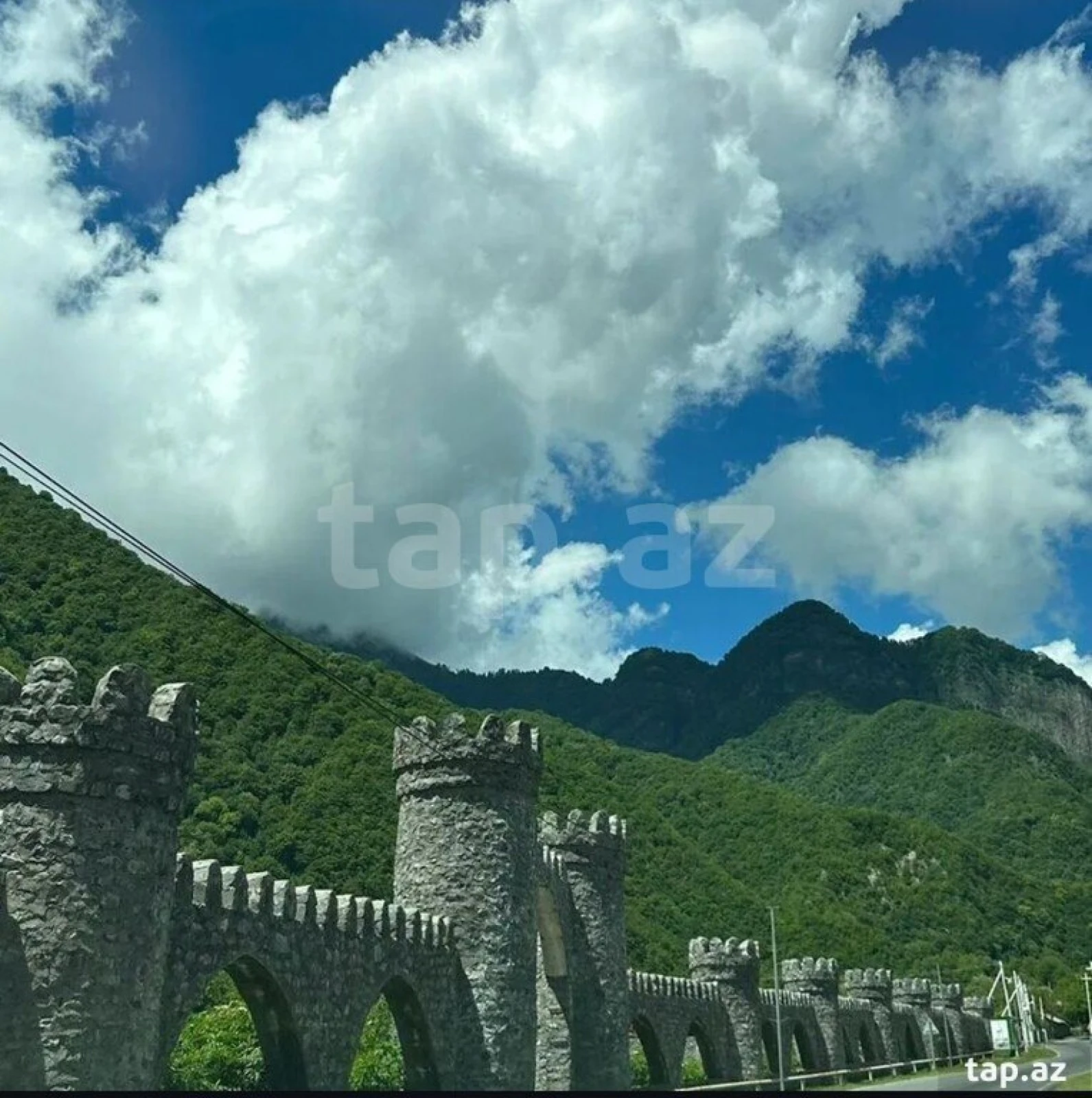 Kirayə verilir 3 otaqlı həyət evi