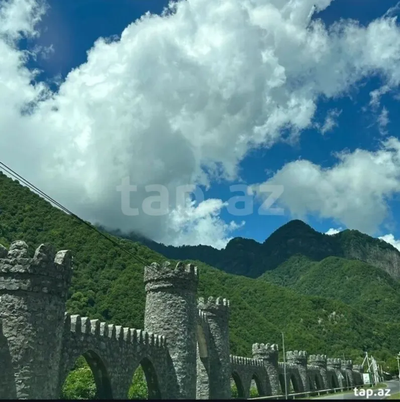 Kirayə verilir 3 otaqlı həyət evi