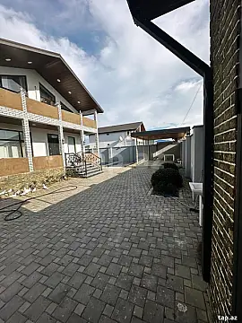 Satılır 4 otaqlı həyət evi