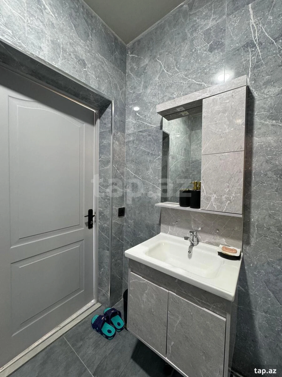 Kirayə verilir 4 otaqlı həyət evi