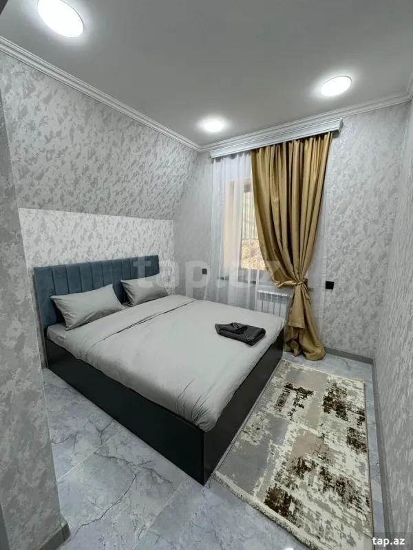 Kirayə verilir 4 otaqlı həyət evi