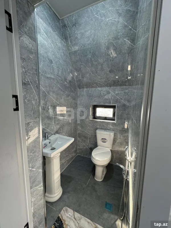 Kirayə verilir 4 otaqlı həyət evi