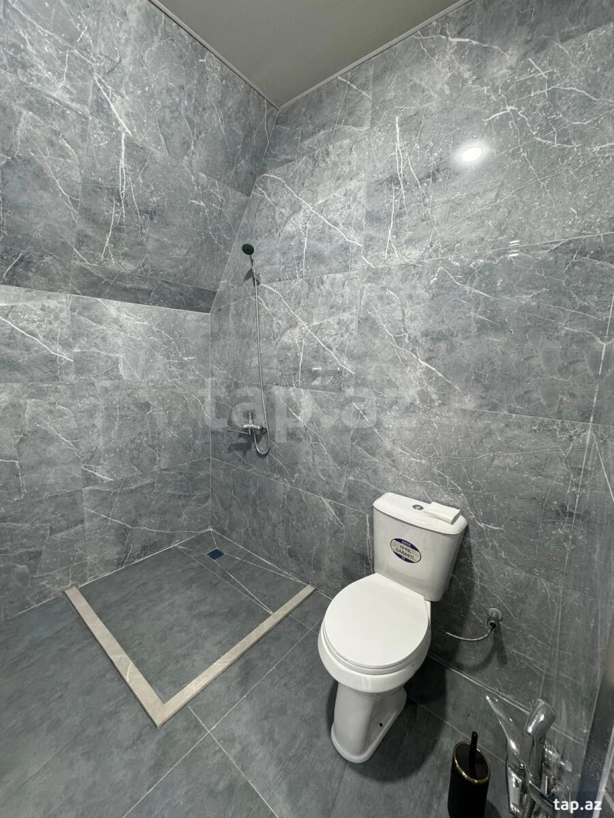 Kirayə verilir 4 otaqlı həyət evi