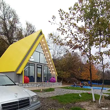 Kirayə verilir 4 otaqlı həyət evi