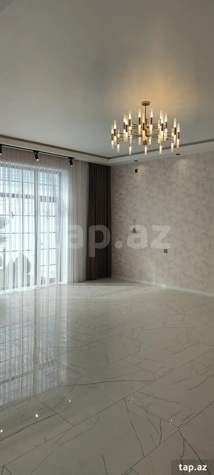 Satılır 5 otaqlı həyət evi