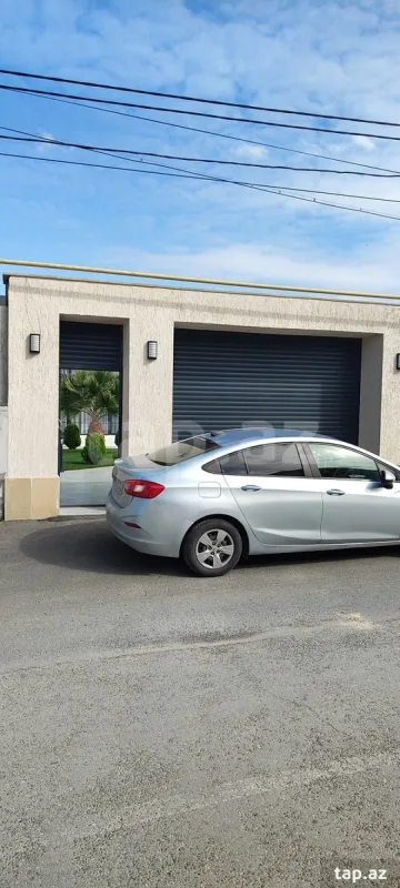 Satılır 5 otaqlı həyət evi